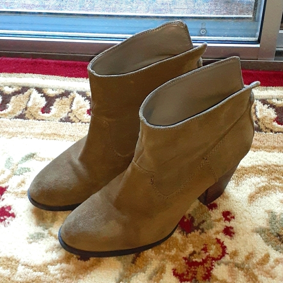 Nine west booties - Picture 1 of 10